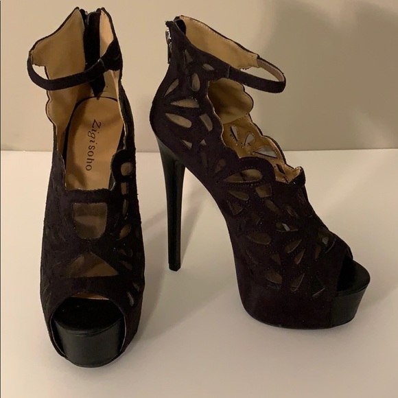 ZigiSoho Sexy Black Lacey Suede Peep Toe Platforms - Picture 2 of 10